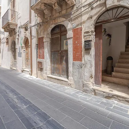 La Rocca Del Gargallo In Ortigia * Syracuse